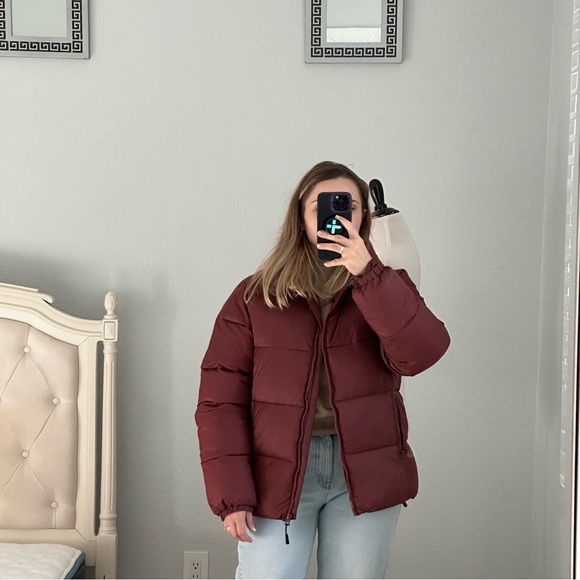New Urban Outfitters Burgundy Lightweight puffer Jacket - Picture 3 of 14